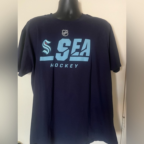 Seattle Kraken T-Shirt - Picture 1 of 2